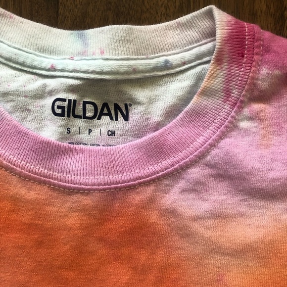 💖5/$25 Rainbow tie dye T-shirt. Adult small - Picture 2 of 4